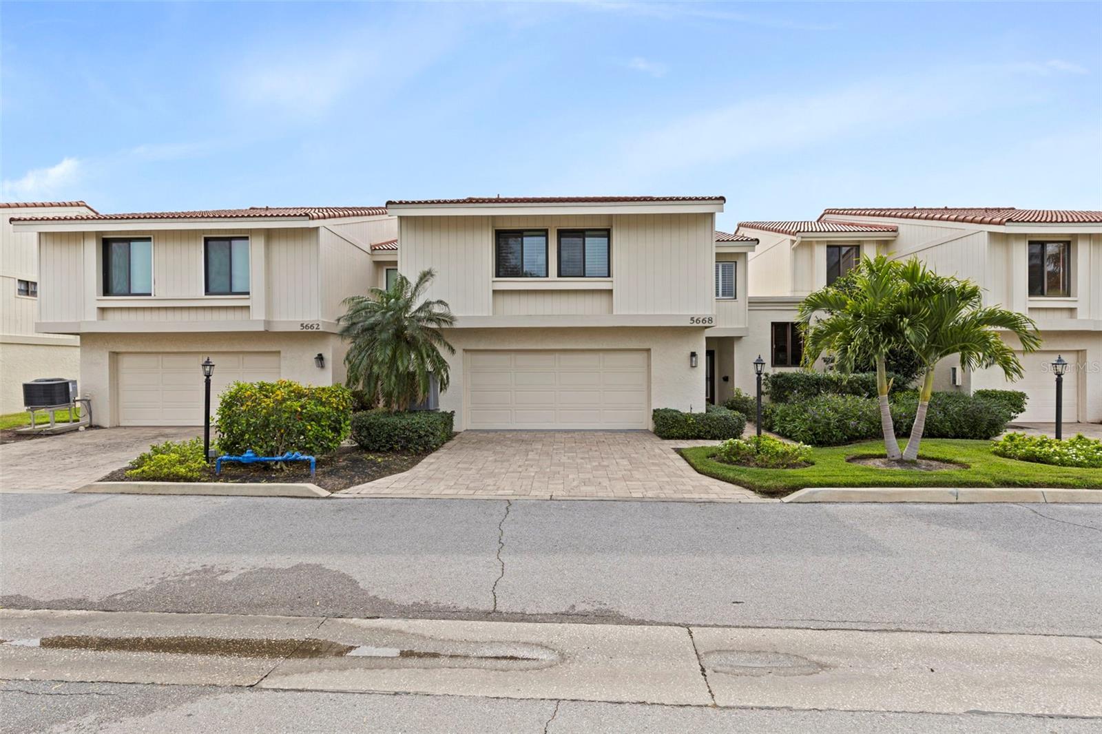 Image 2 of 27 For 5668 Escondida Boulevard S