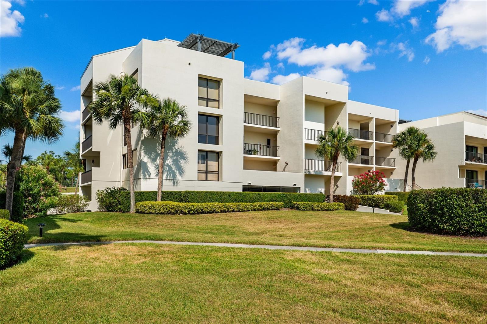 Listing photo id 0 for 50 Coe Road 331