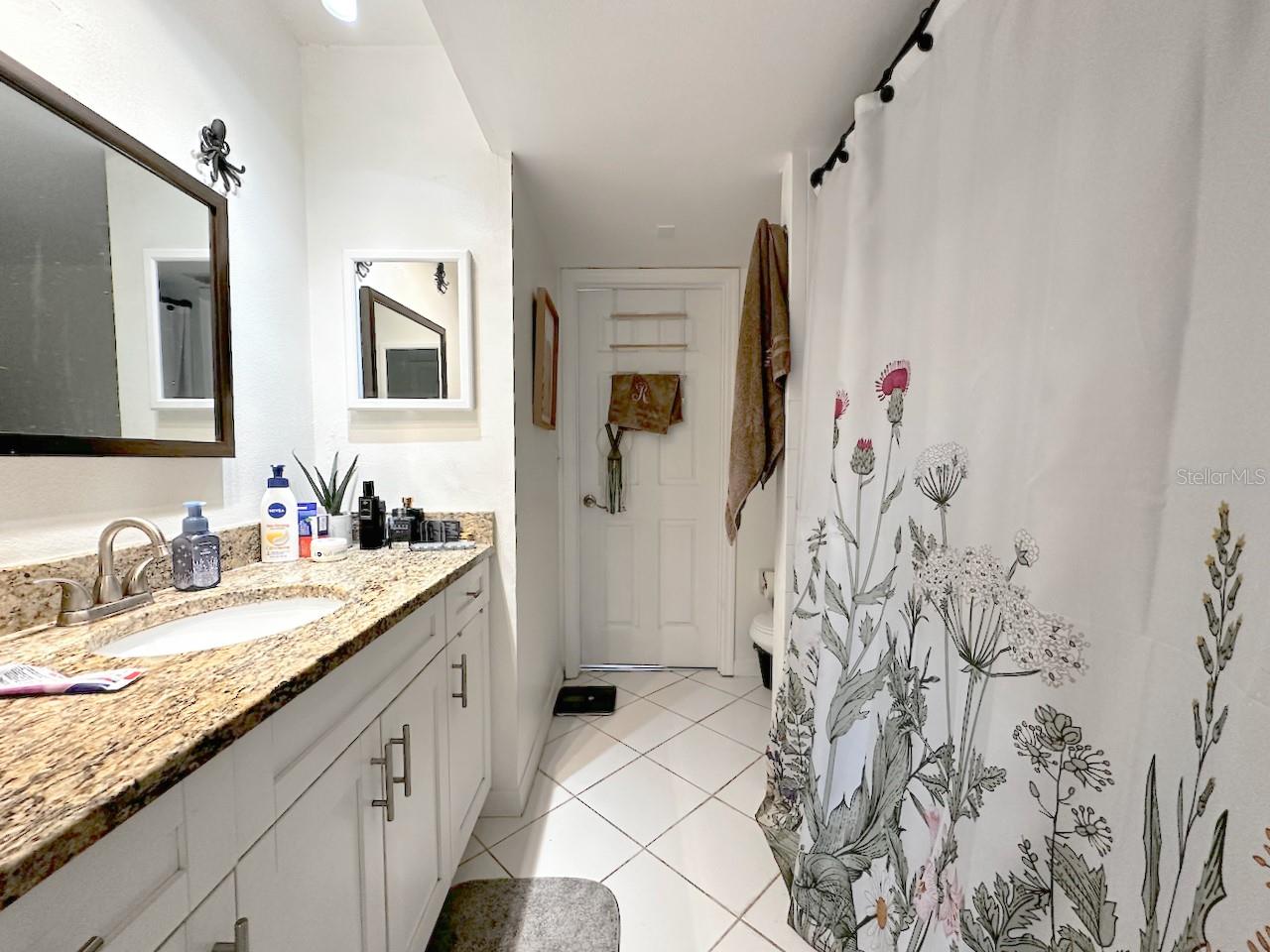 Image 22 of 42 For 1713 Azalea Court A