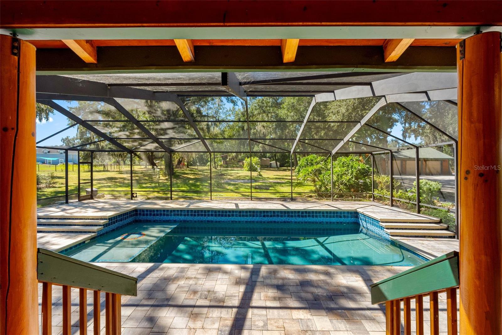 Image 11 of 68 For 11401 Thonotosassa Road