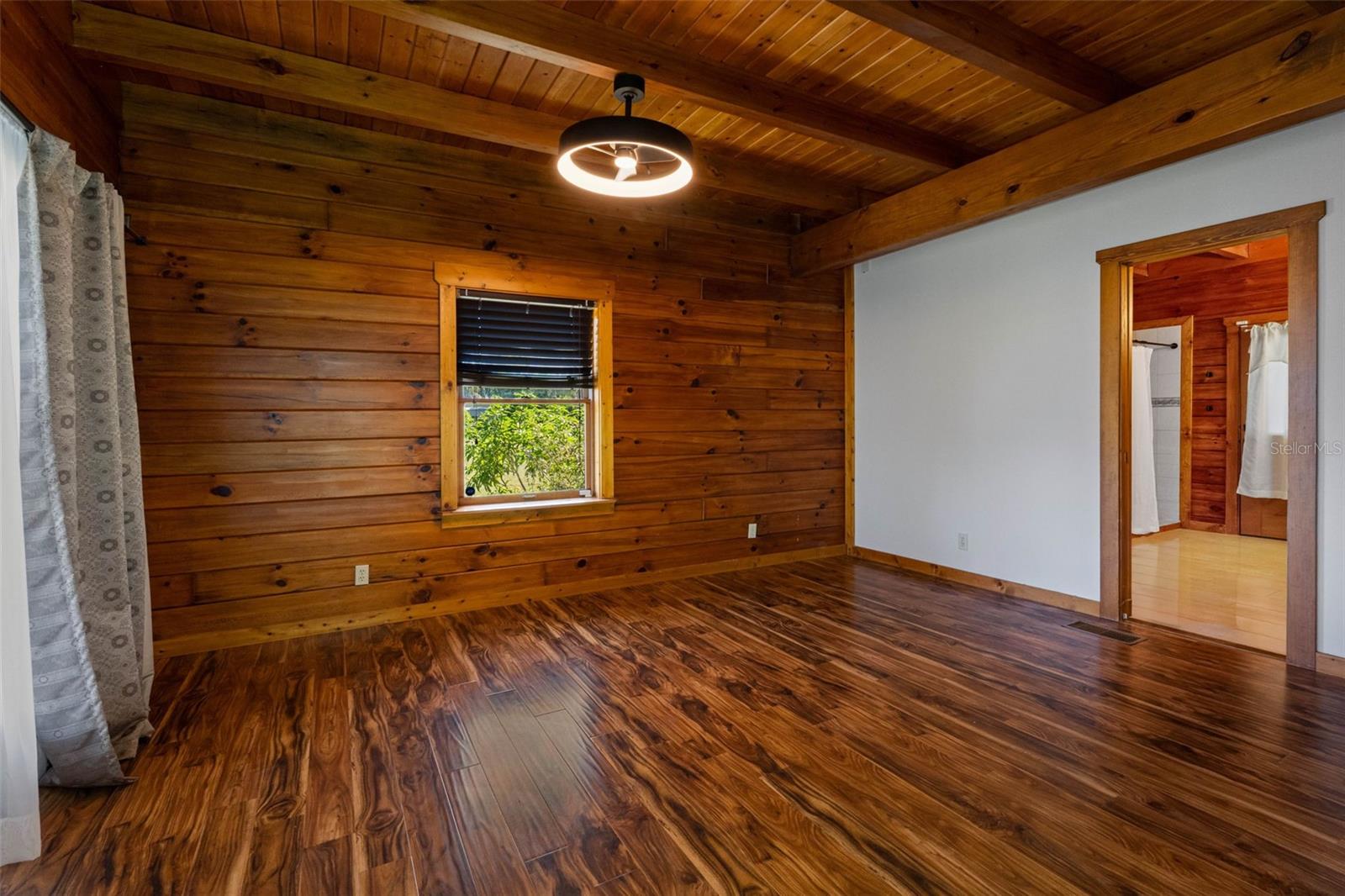 Image 16 of 68 For 11401 Thonotosassa Road