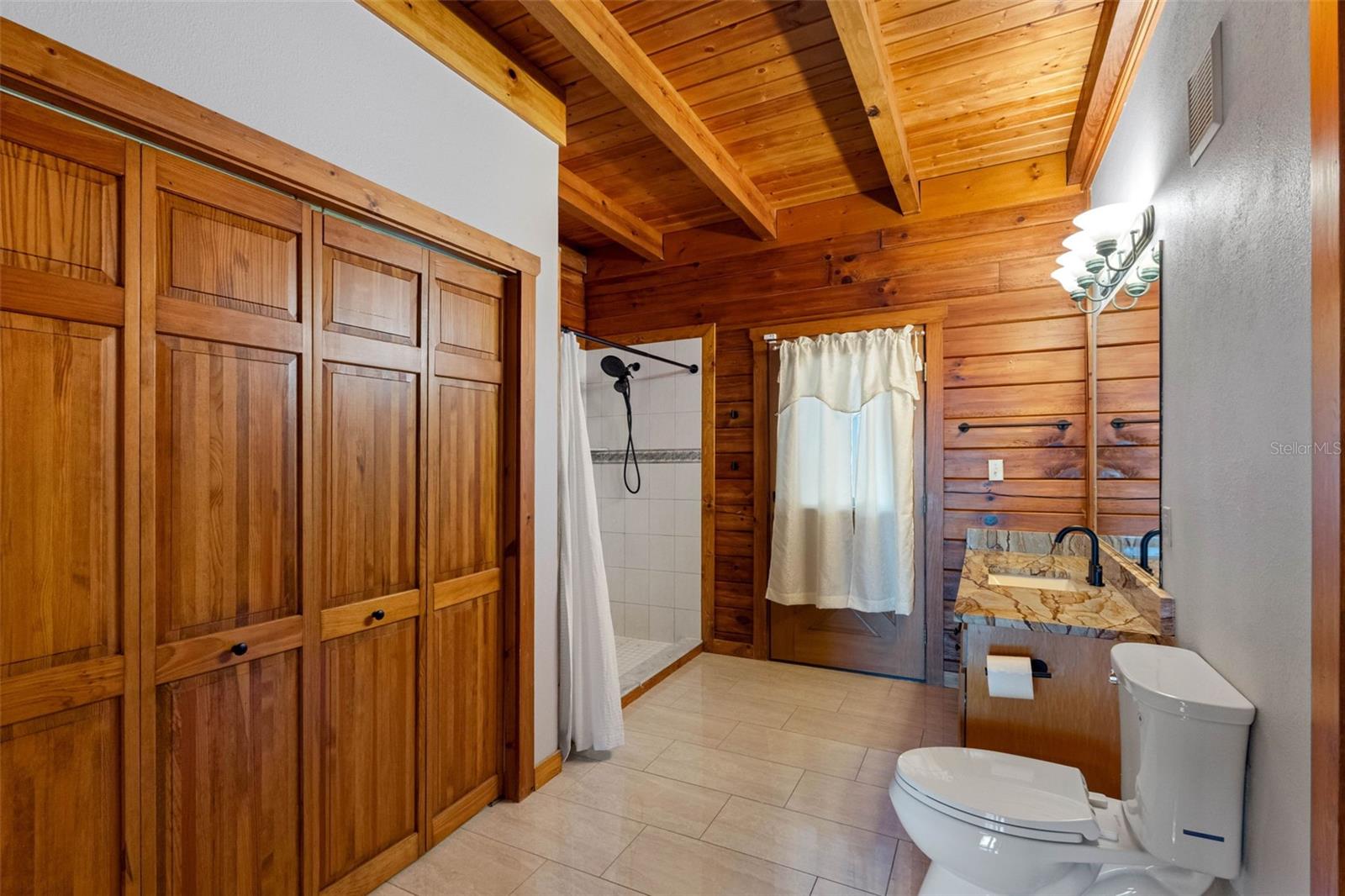 Image 18 of 68 For 11401 Thonotosassa Road