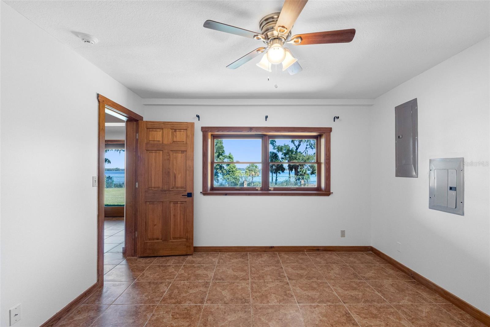 Image 39 of 68 For 11401 Thonotosassa Road