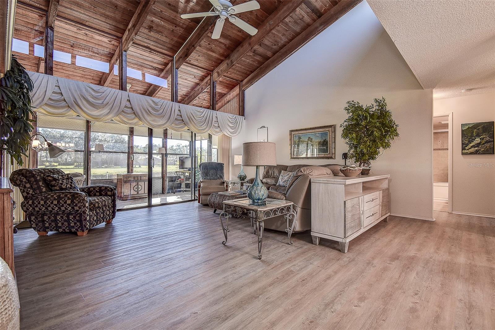 Image 11 of 40 For 140 Dale Place