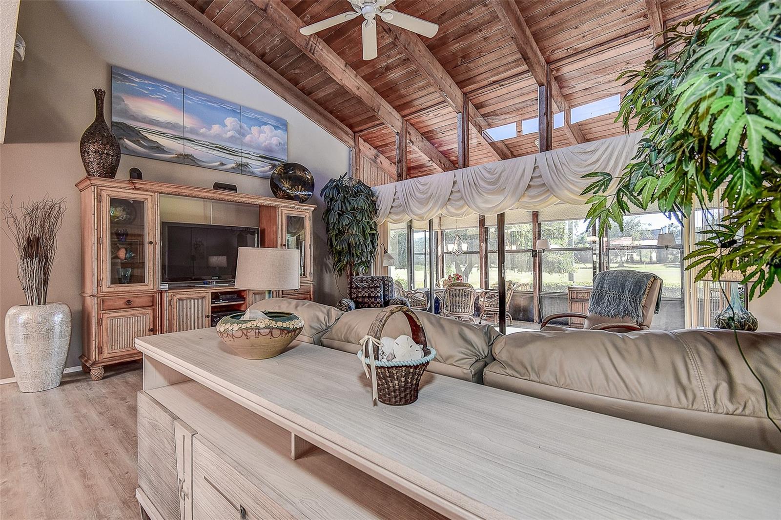 Image 12 of 40 For 140 Dale Place