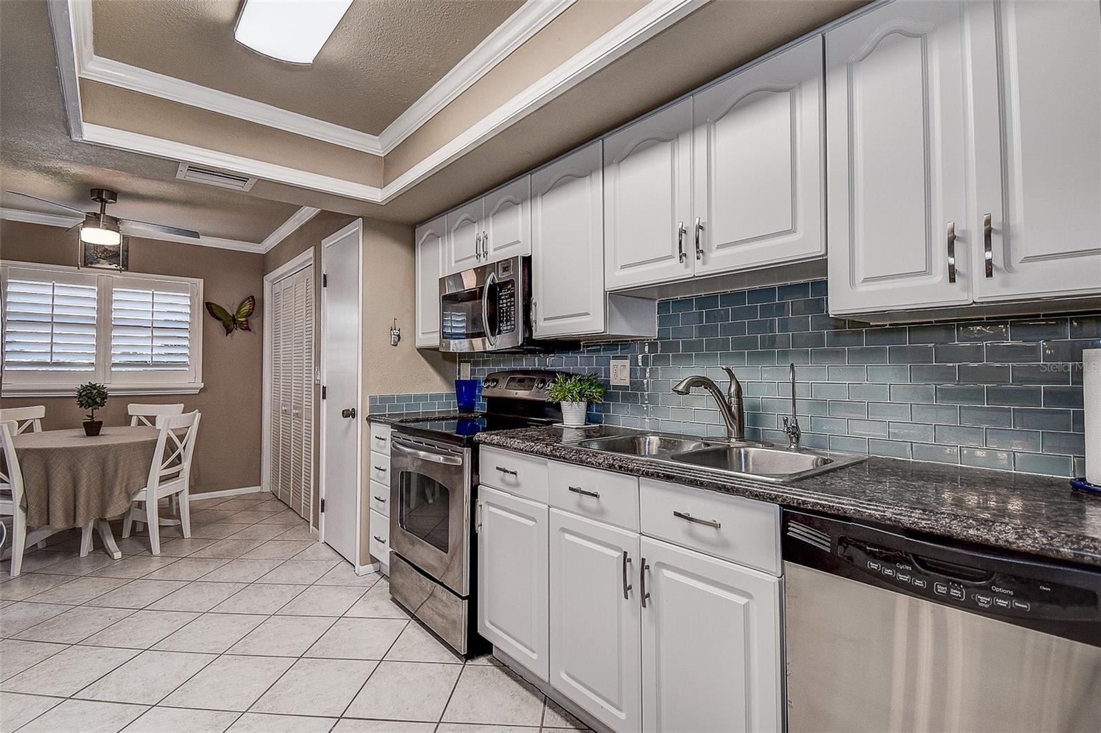 Image 16 of 40 For 140 Dale Place