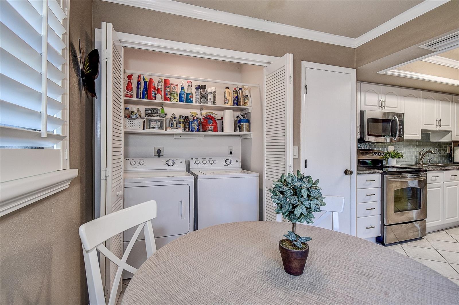 Image 20 of 40 For 140 Dale Place