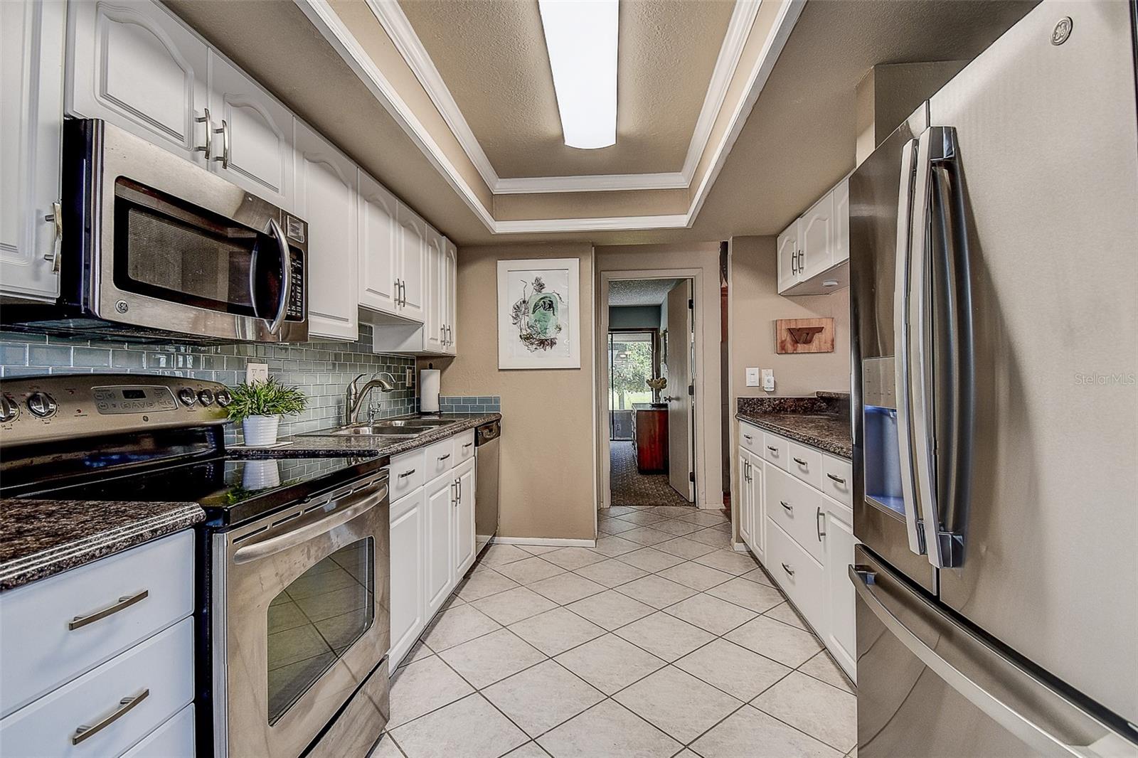 Image 21 of 40 For 140 Dale Place