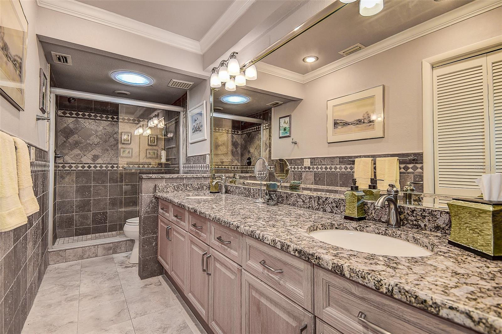 Image 24 of 40 For 140 Dale Place