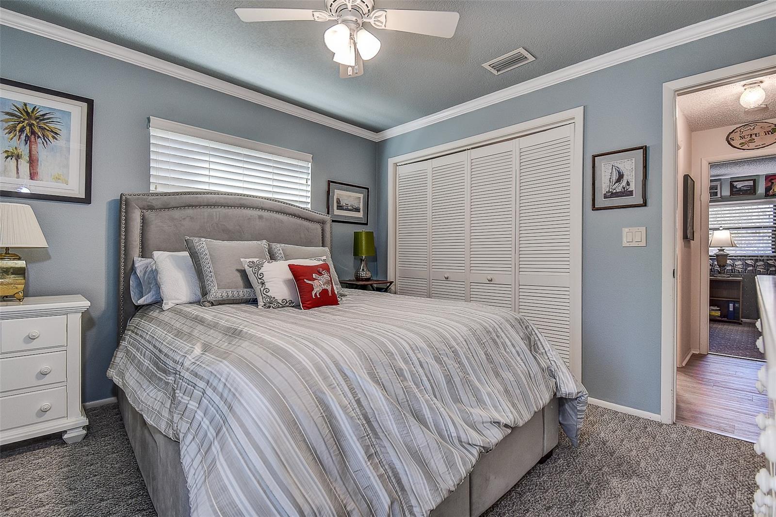 Image 29 of 40 For 140 Dale Place