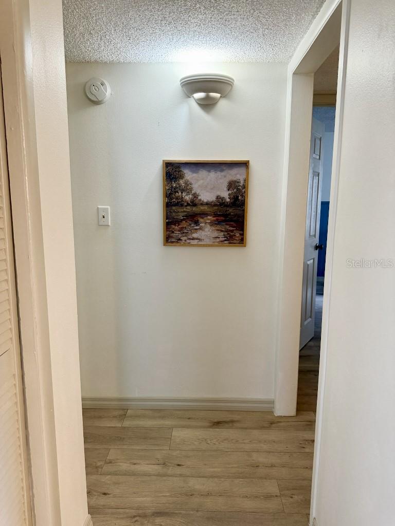 Image 23 of 37 For 1595 Shady Oak Drive