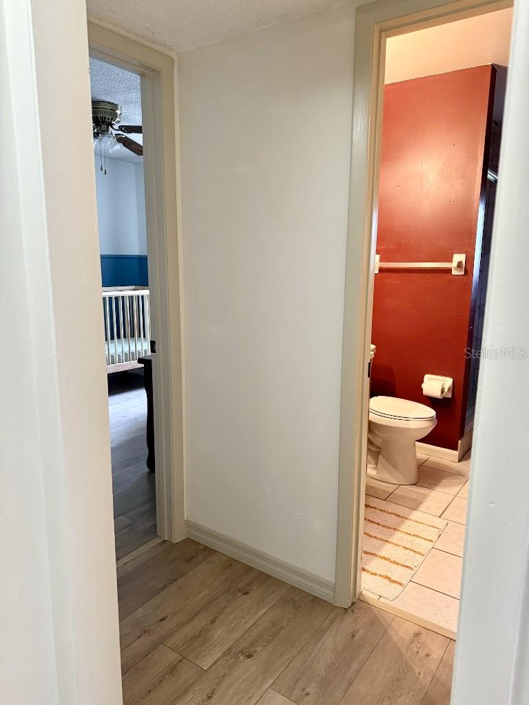 Image 25 of 37 For 1595 Shady Oak Drive