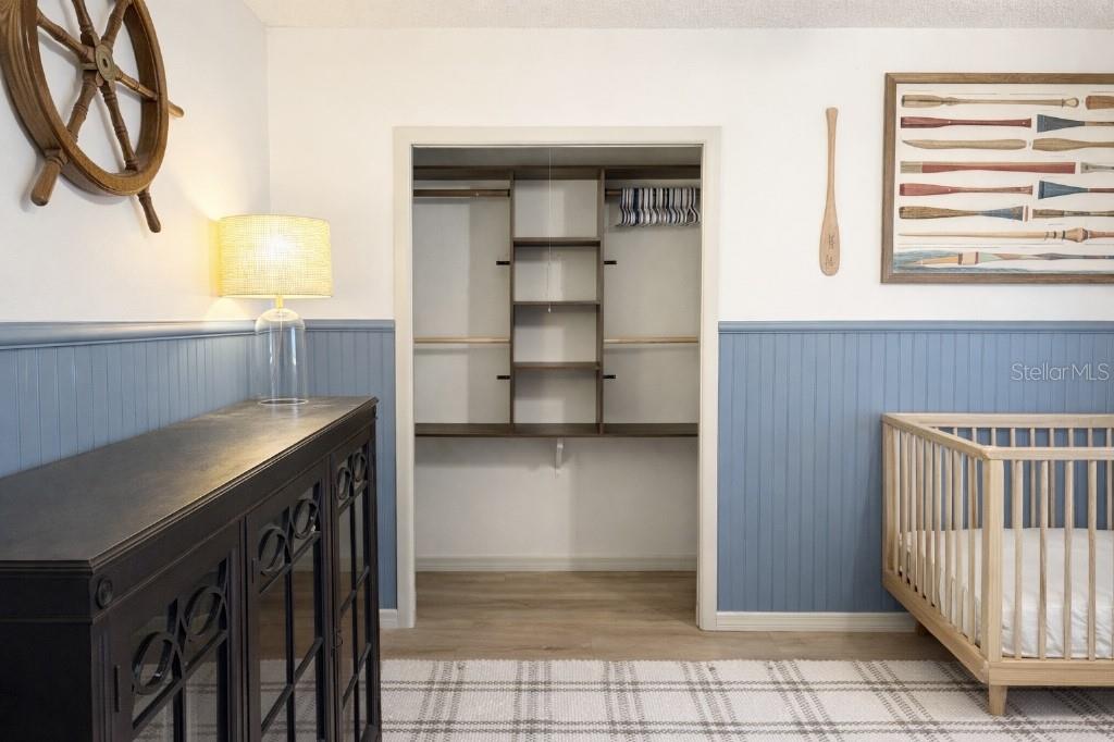 Image 29 of 37 For 1595 Shady Oak Drive