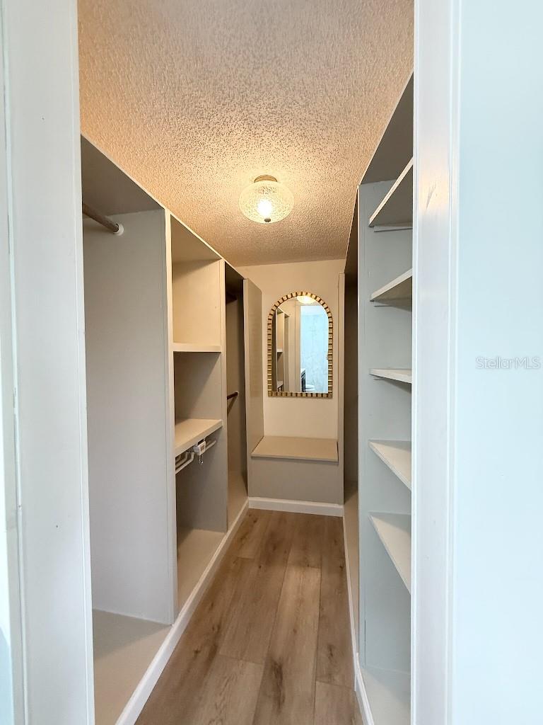 Image 34 of 37 For 1595 Shady Oak Drive