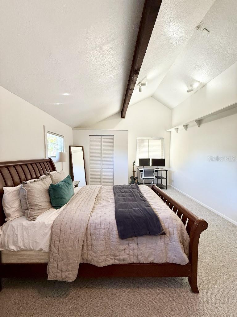 Image 6 of 37 For 1595 Shady Oak Drive