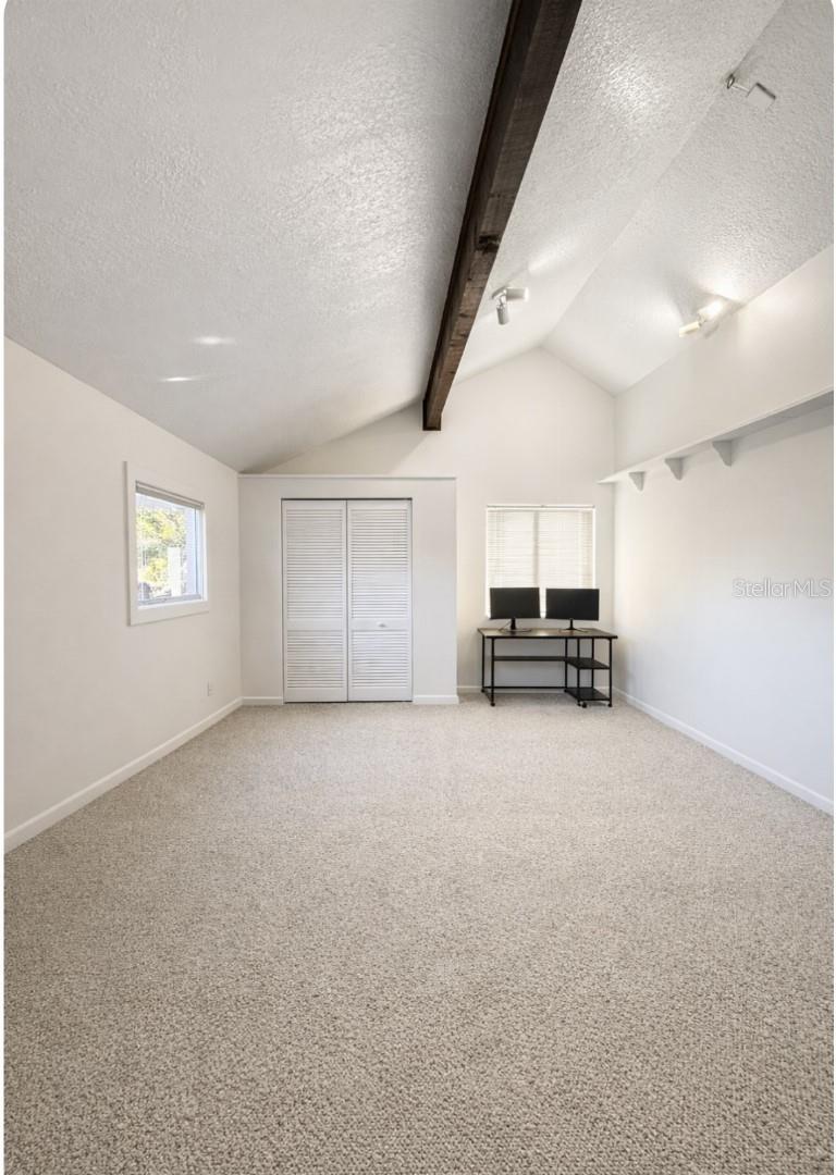 Image 7 of 37 For 1595 Shady Oak Drive