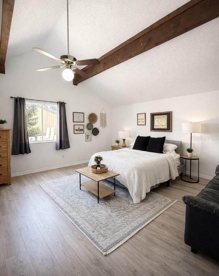 Image 8 of 37 For 1595 Shady Oak Drive