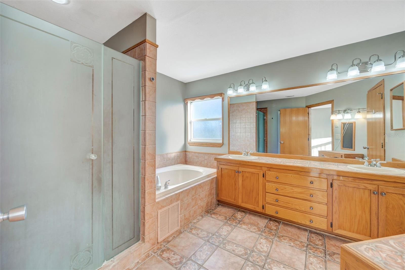 Image 19 of 40 For 2018 Chelam Way