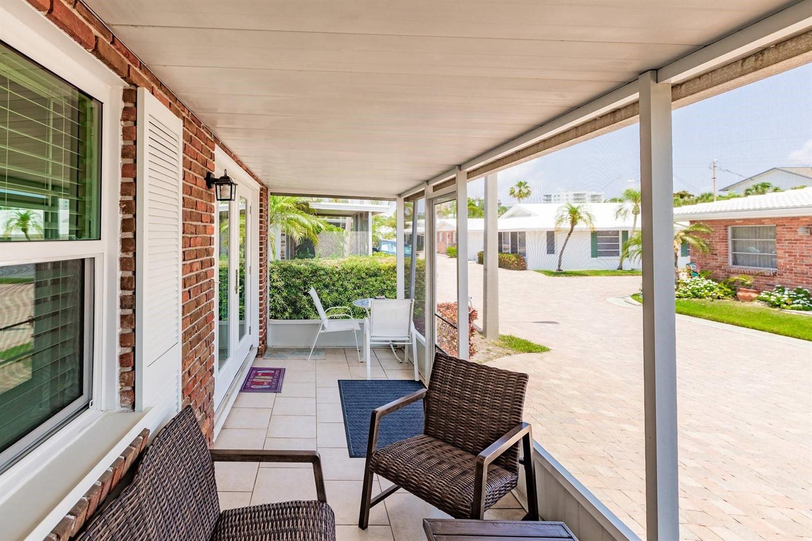 Image 15 of 18 For 6020 Midnight Pass Road 12