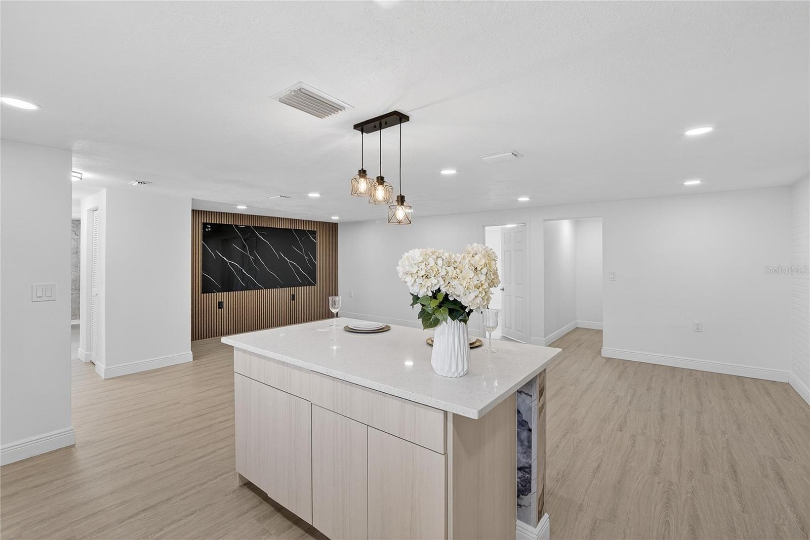 Image 10 of 87 For 5551 Mosaic Drive