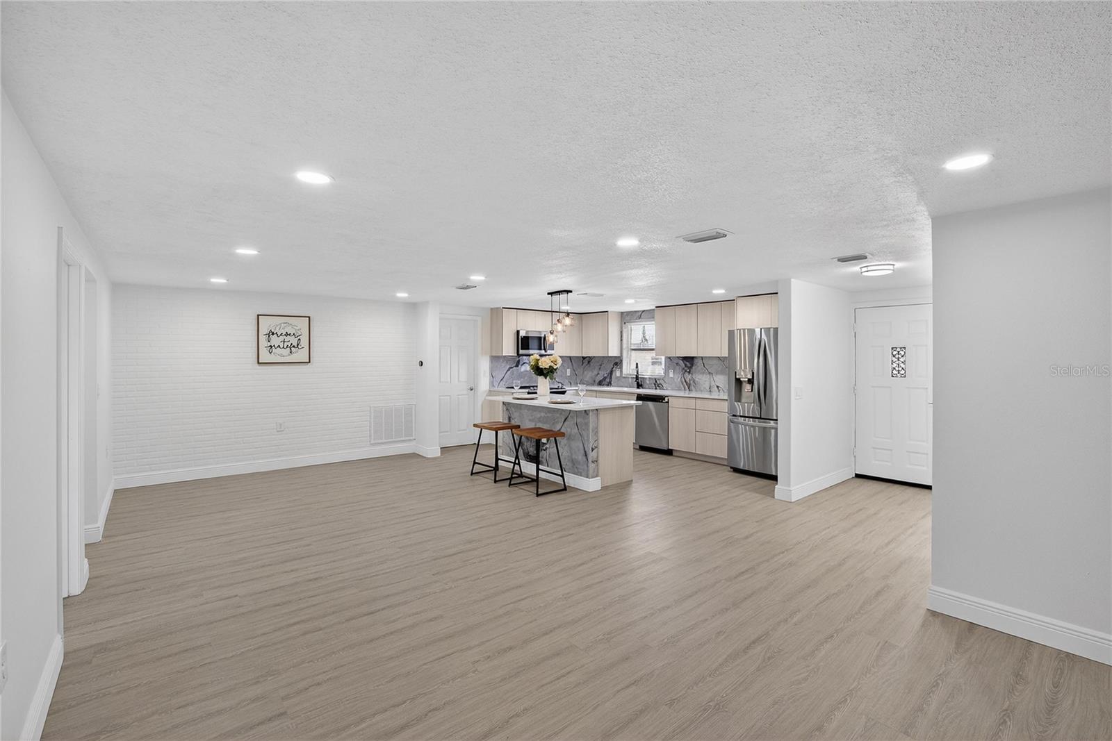 Image 18 of 87 For 5551 Mosaic Drive