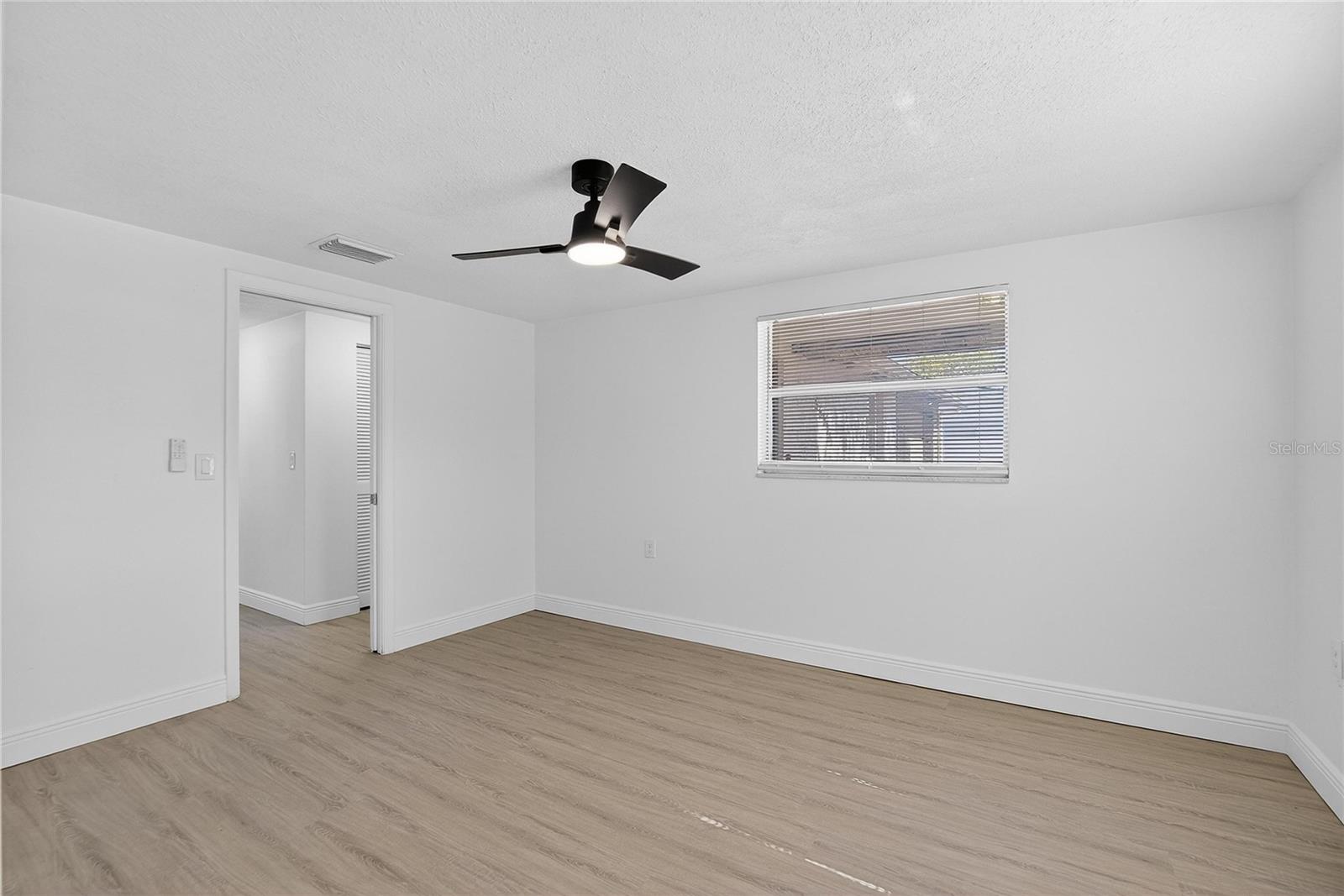 Image 22 of 87 For 5551 Mosaic Drive