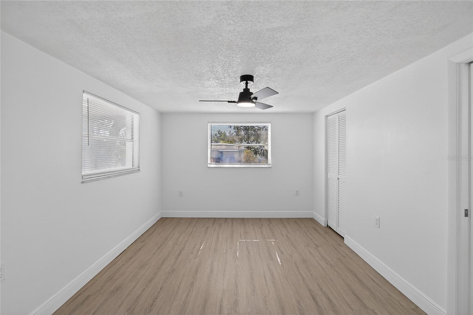 Image 33 of 87 For 5551 Mosaic Drive