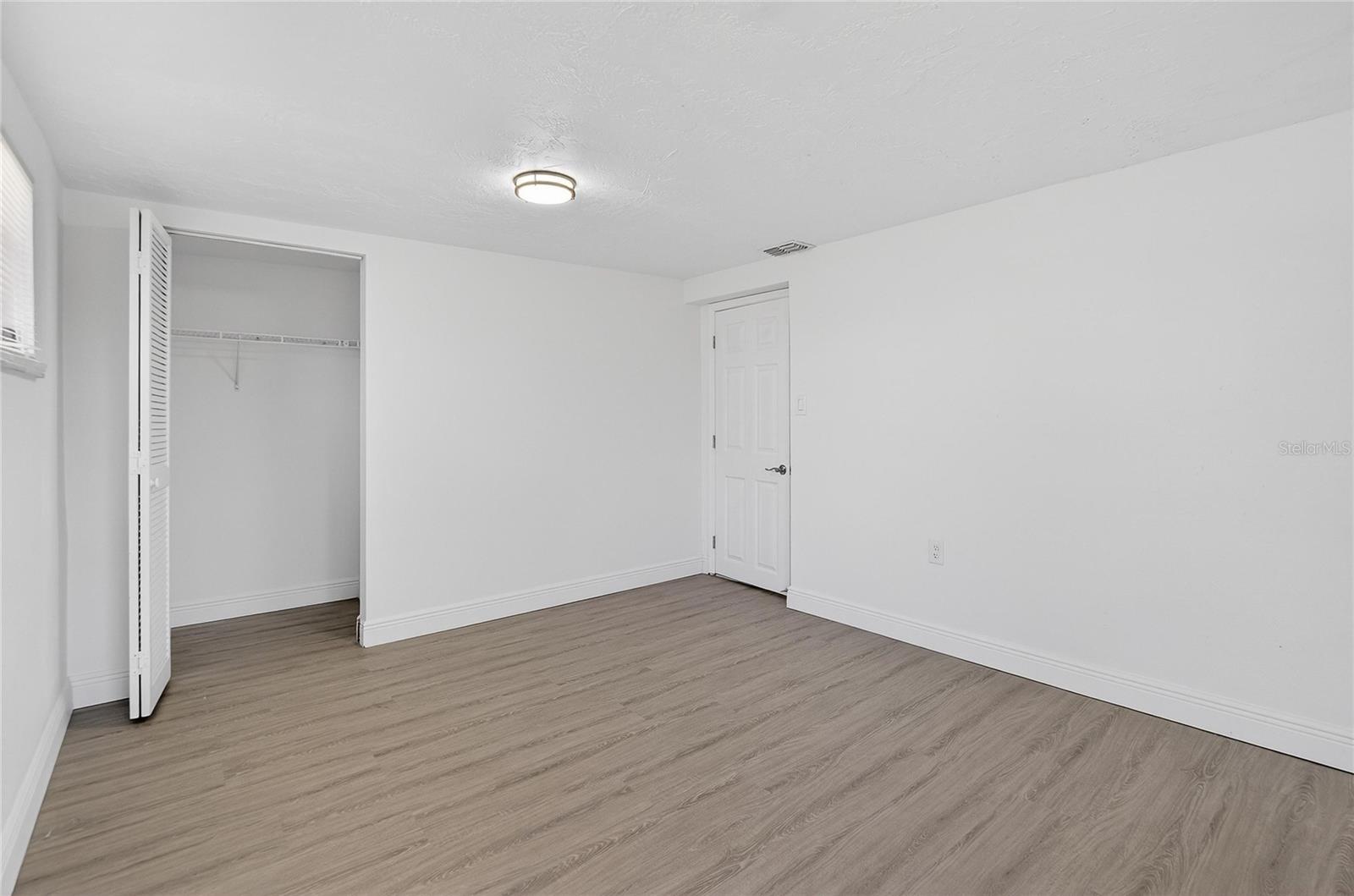 Image 38 of 87 For 5551 Mosaic Drive