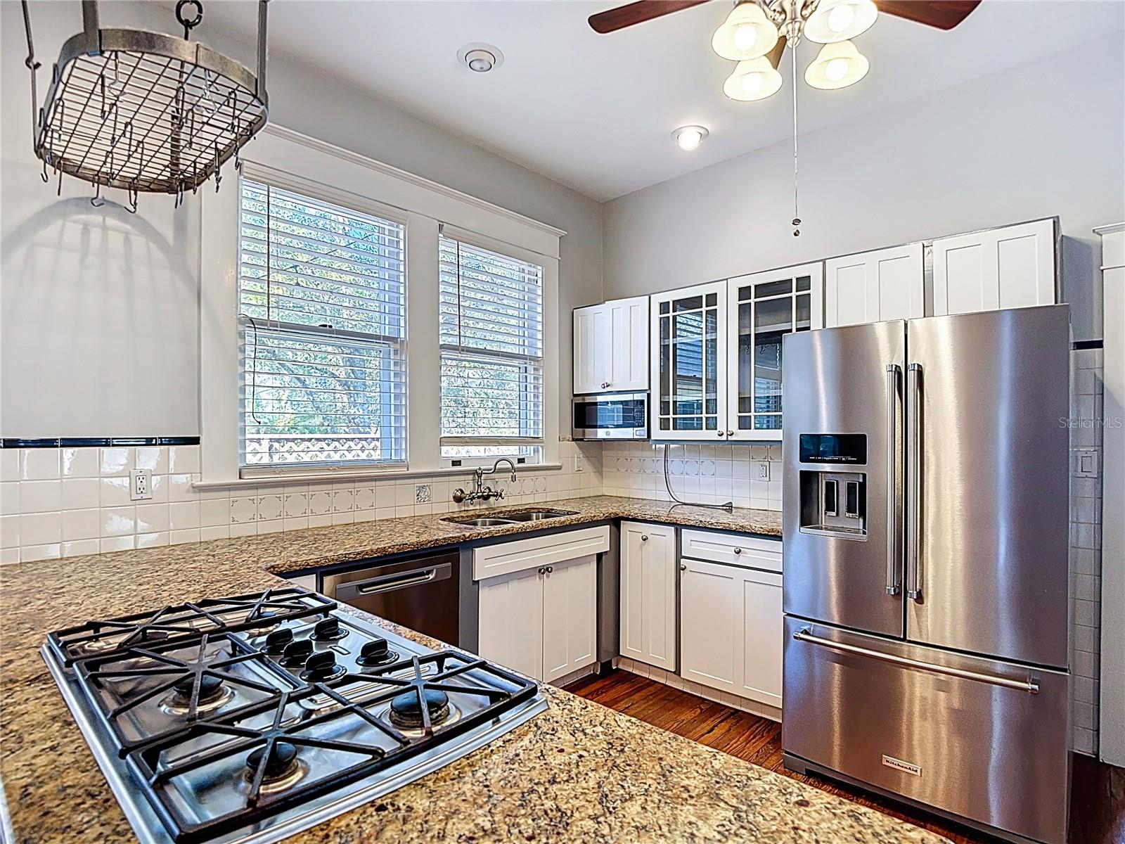 Image 15 of 47 For 2105 Southview Avenue