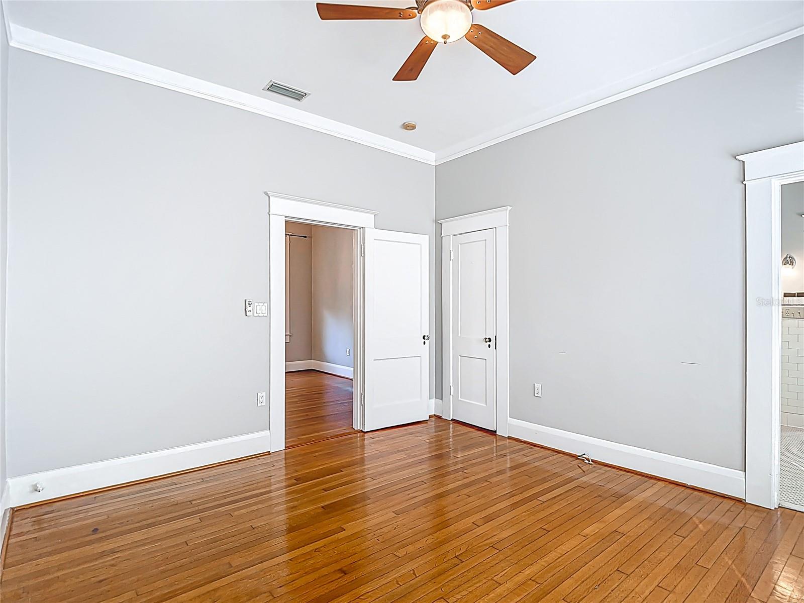 Image 22 of 47 For 2105 Southview Avenue