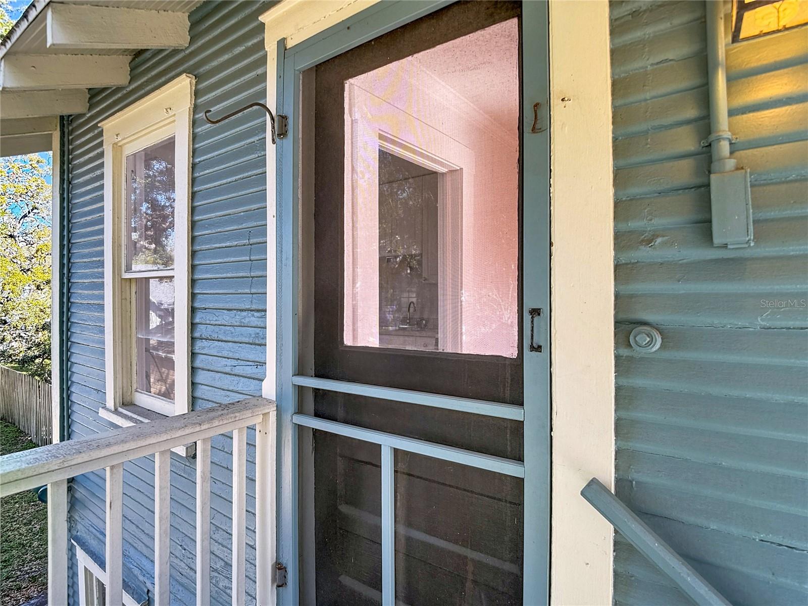 Image 37 of 47 For 2105 Southview Avenue