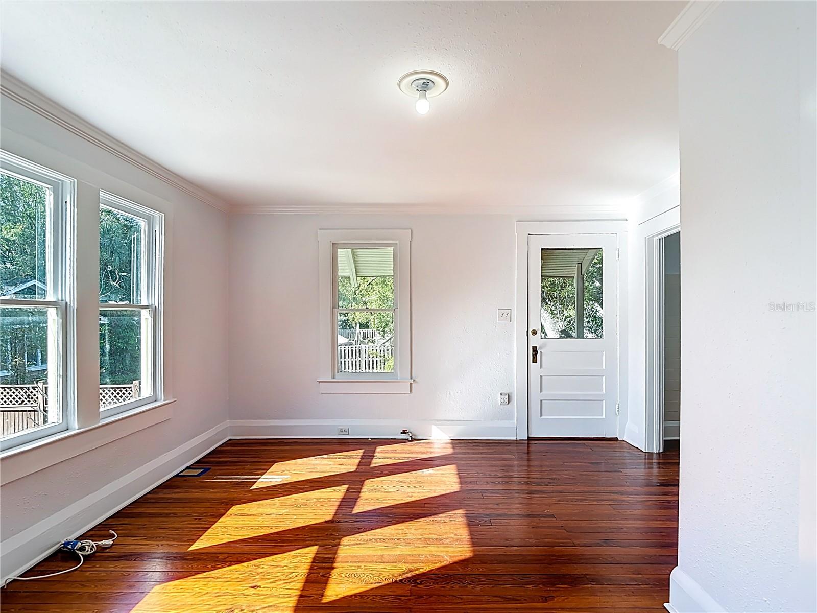 Image 39 of 47 For 2105 Southview Avenue