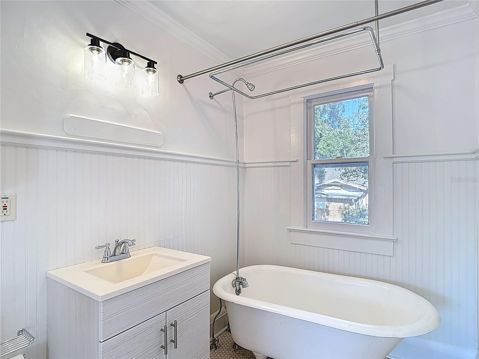 Image 44 of 47 For 2105 Southview Avenue