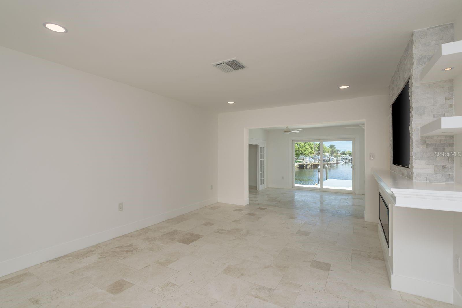 Image 11 of 65 For 4845 Shell Stream Boulevard