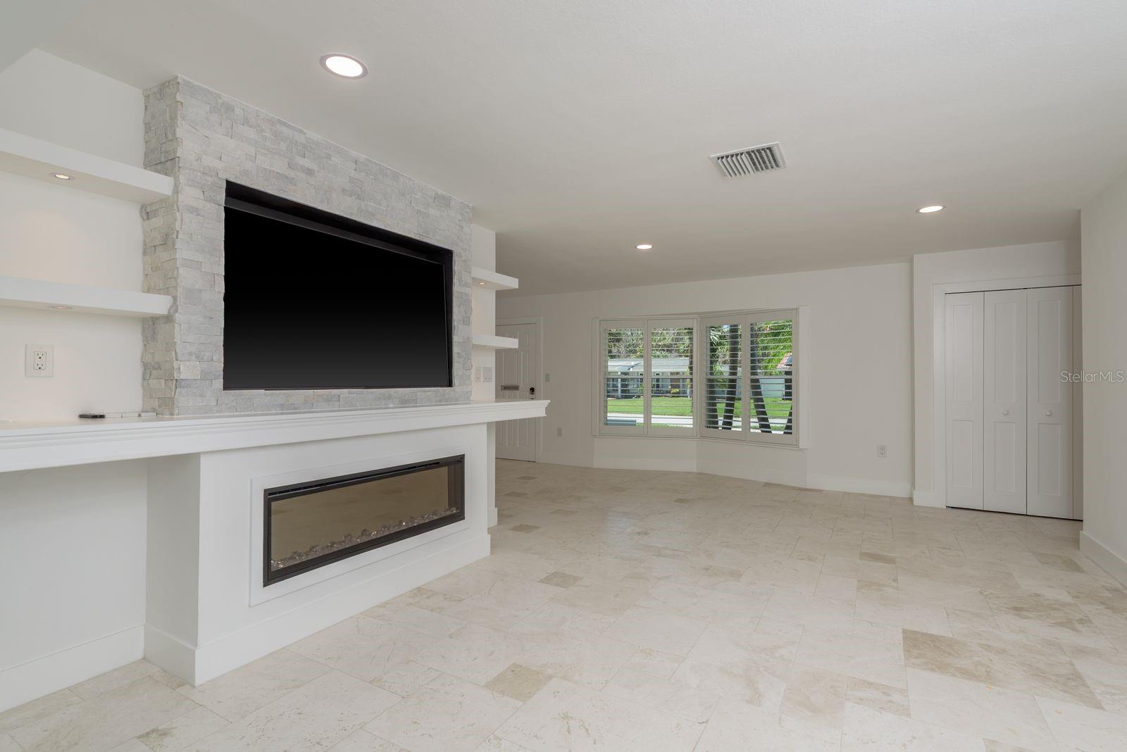 Image 13 of 65 For 4845 Shell Stream Boulevard