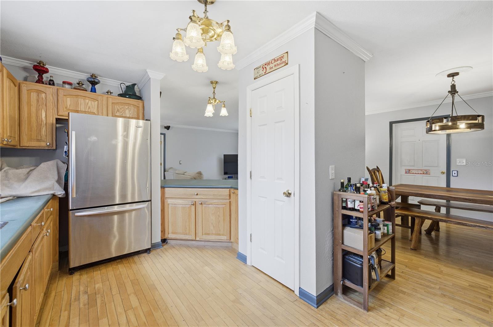 Listing photo id 10 for 8010 Franklin Road