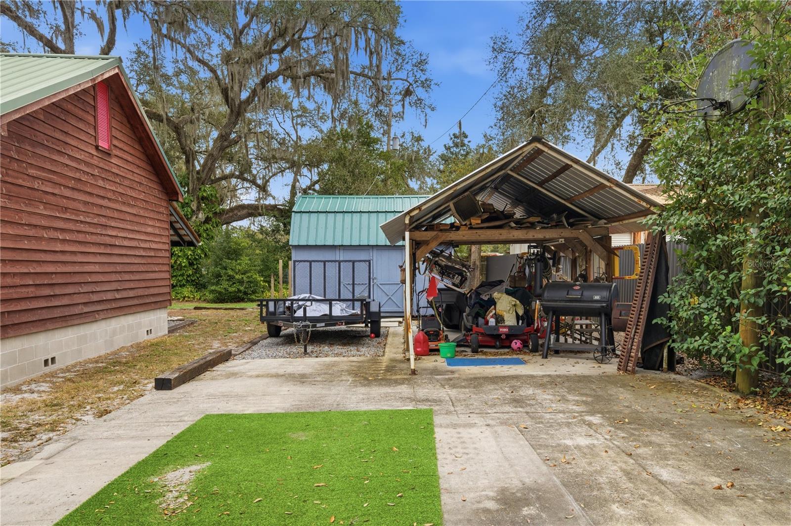 Listing photo id 28 for 8010 Franklin Road