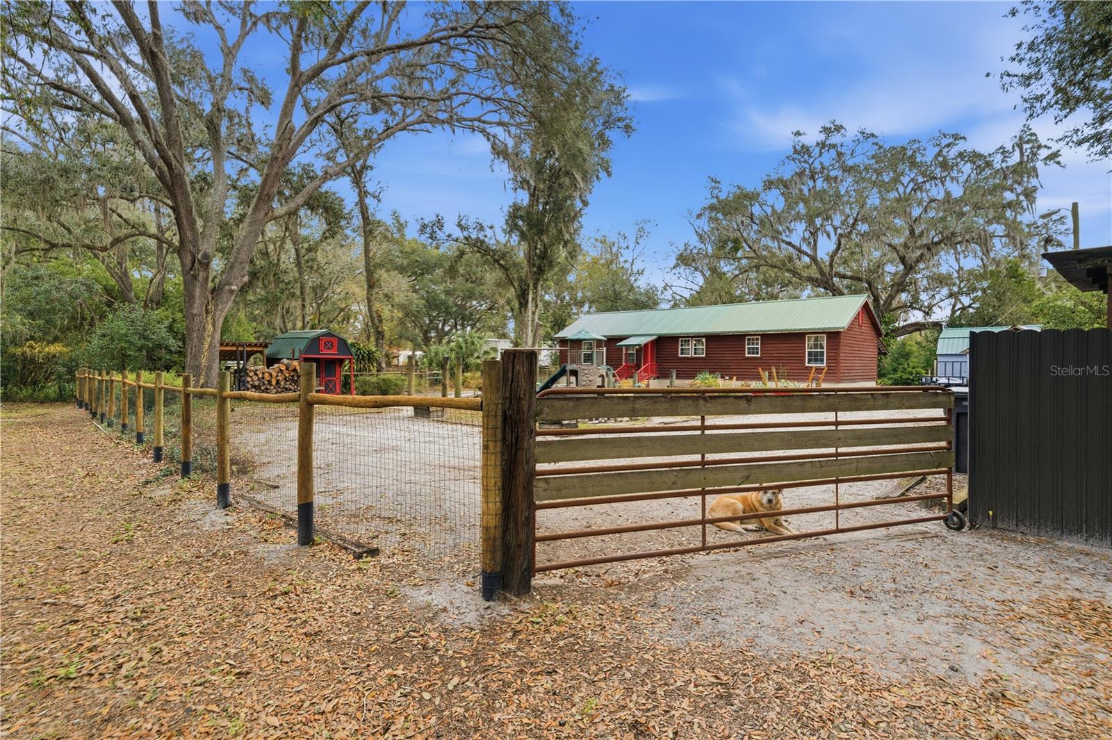 Listing photo id 30 for 8010 Franklin Road