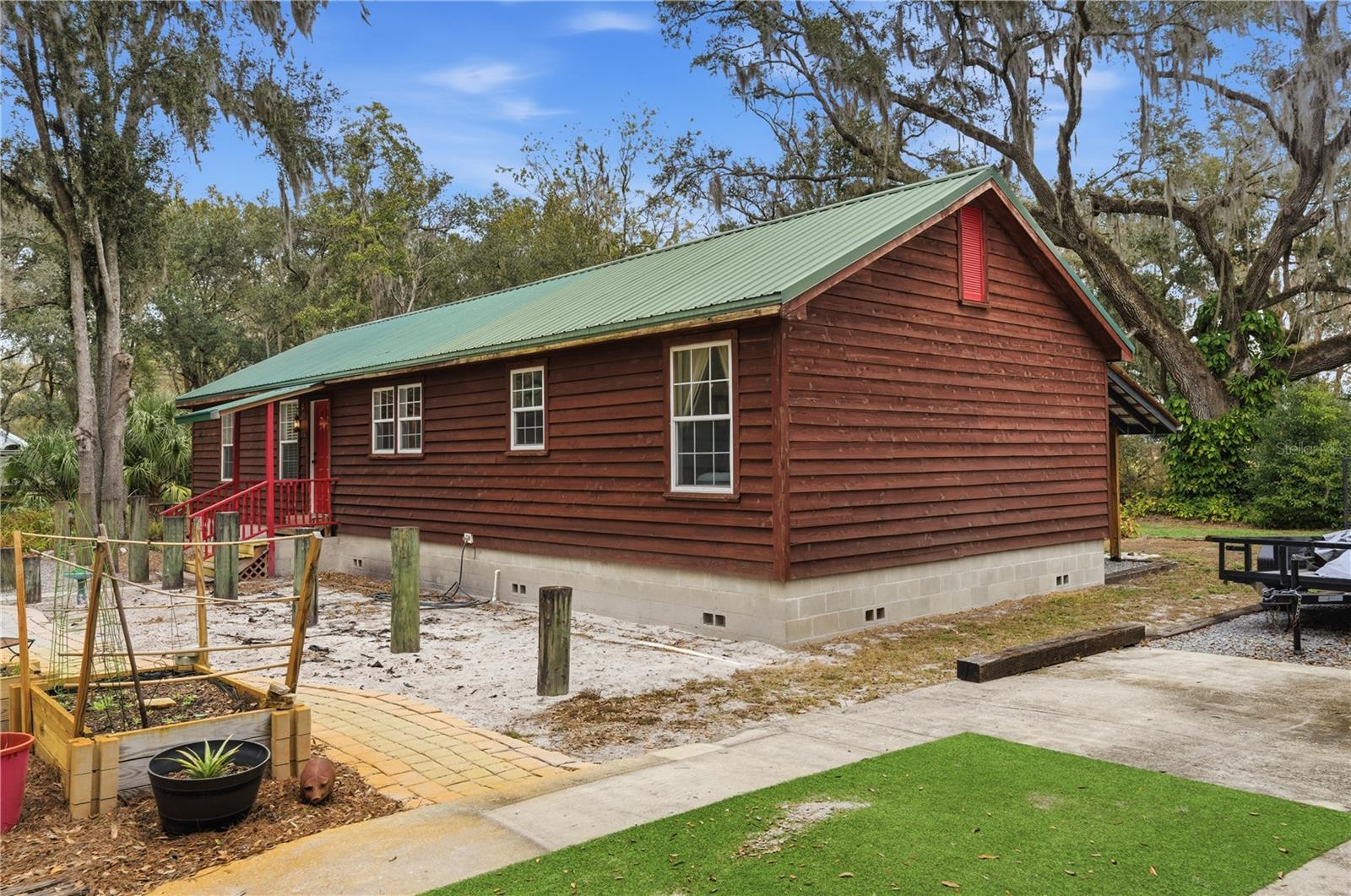 Listing photo id 37 for 8010 Franklin Road