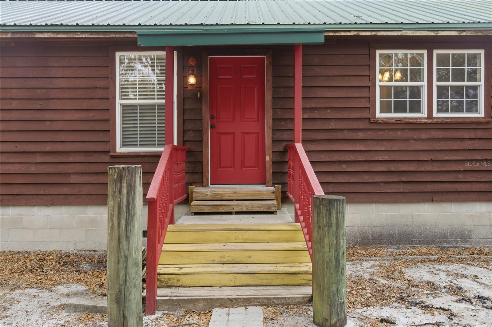 Listing photo id 2 for 8010 Franklin Road