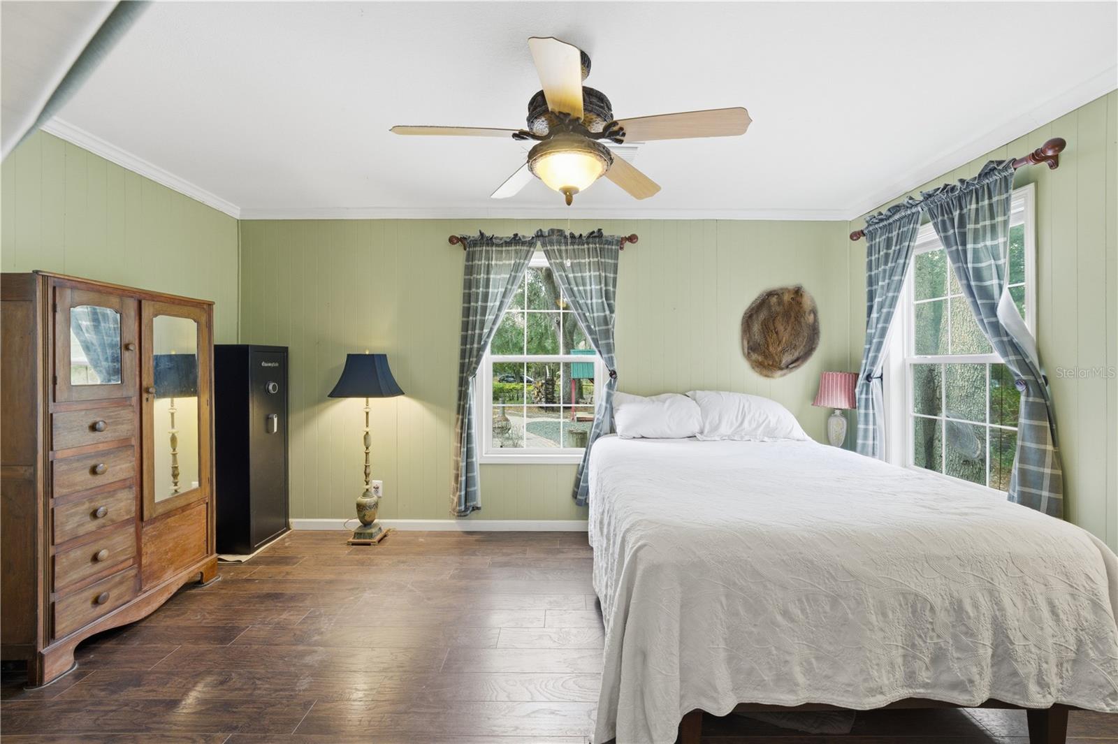 Listing photo id 40 for 8010 Franklin Road