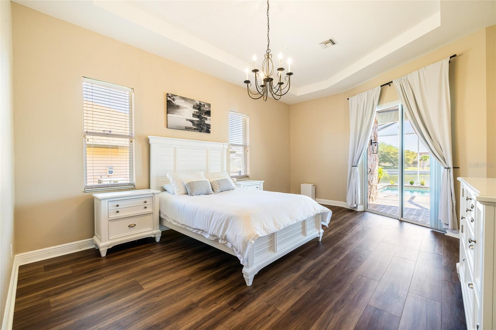 Image 22 of 54 For 613 4th Place