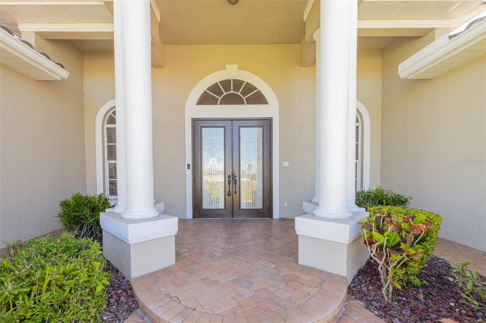 Image 4 of 54 For 613 4th Place