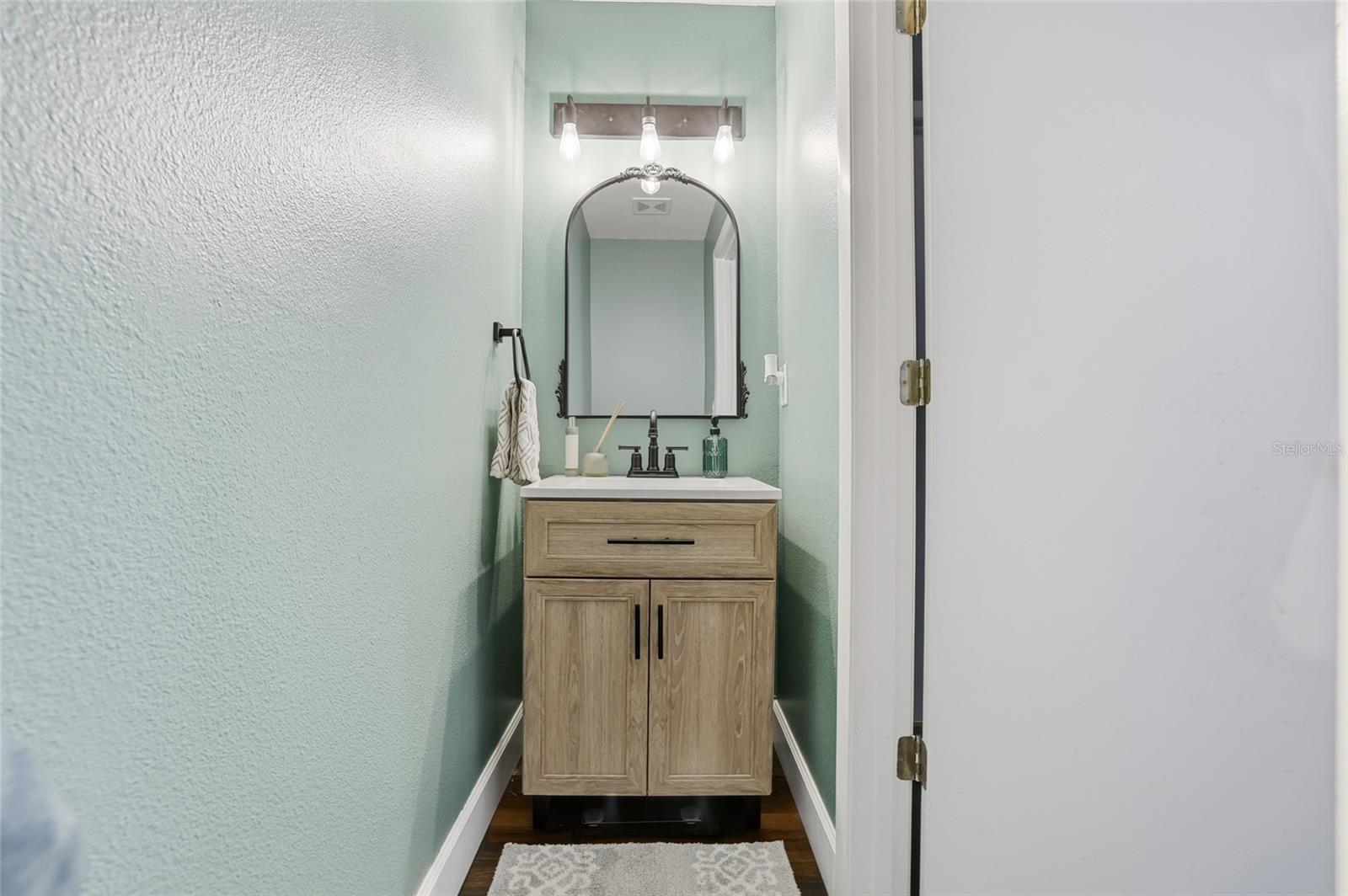 Image 38 of 50 For 11235 Clayridge Drive