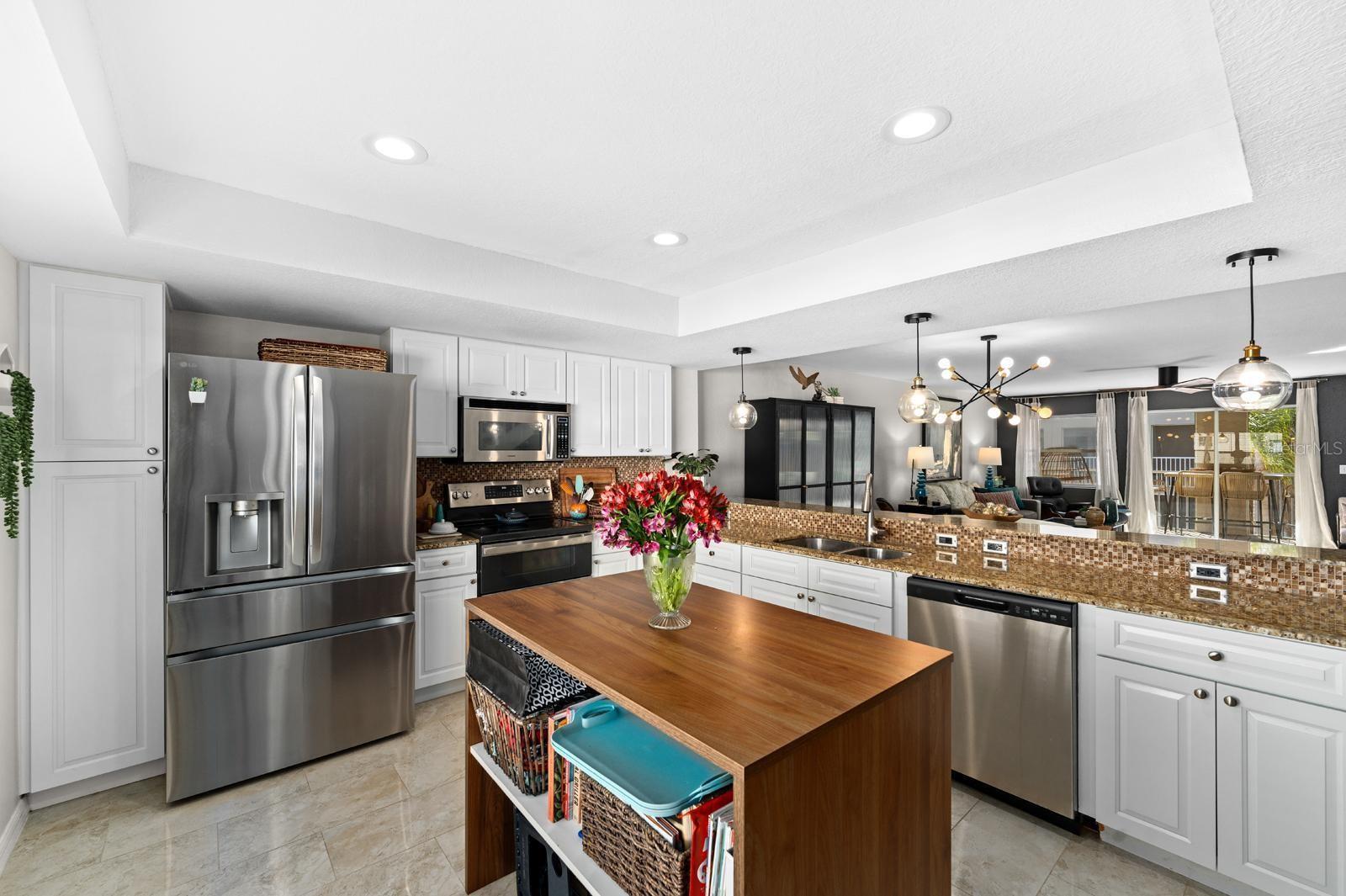 Image 10 of 31 For 1117 Pinellas Bayway S 306