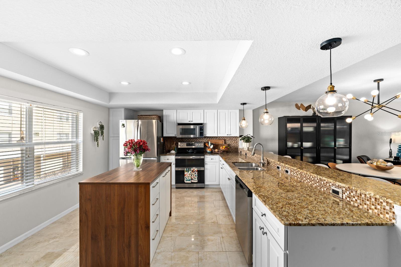 Image 9 of 31 For 1117 Pinellas Bayway S 306