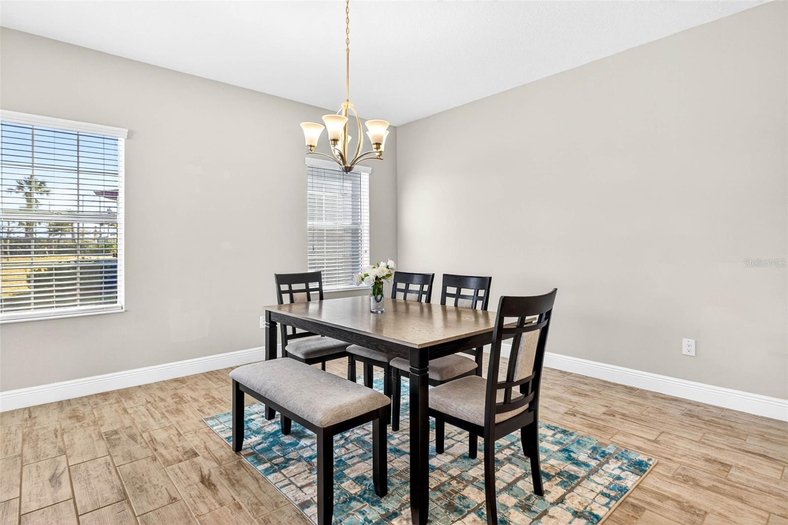 Image 18 of 50 For 6394 Roadstead Court