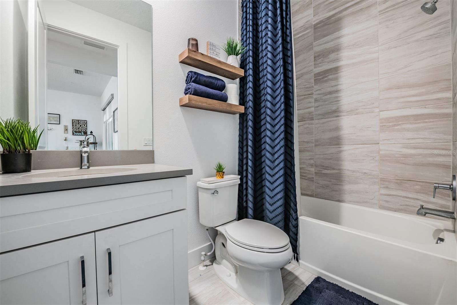 Image 14 of 41 For 9916 Key Haven Road