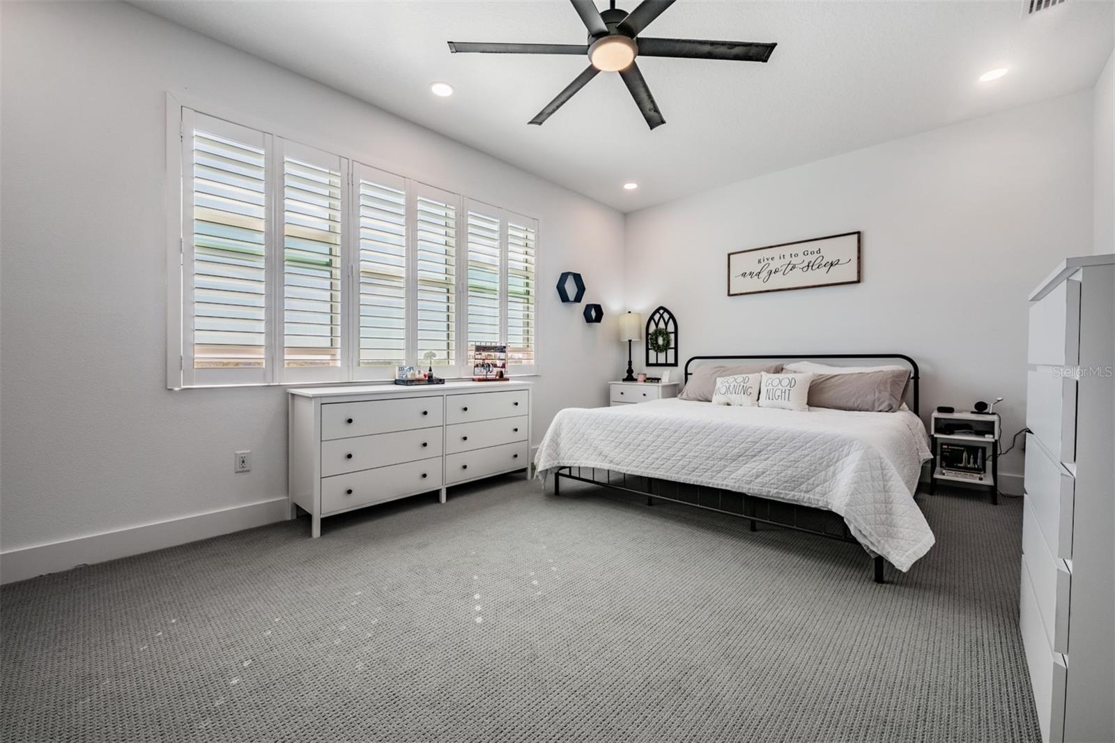 Image 15 of 41 For 9916 Key Haven Road