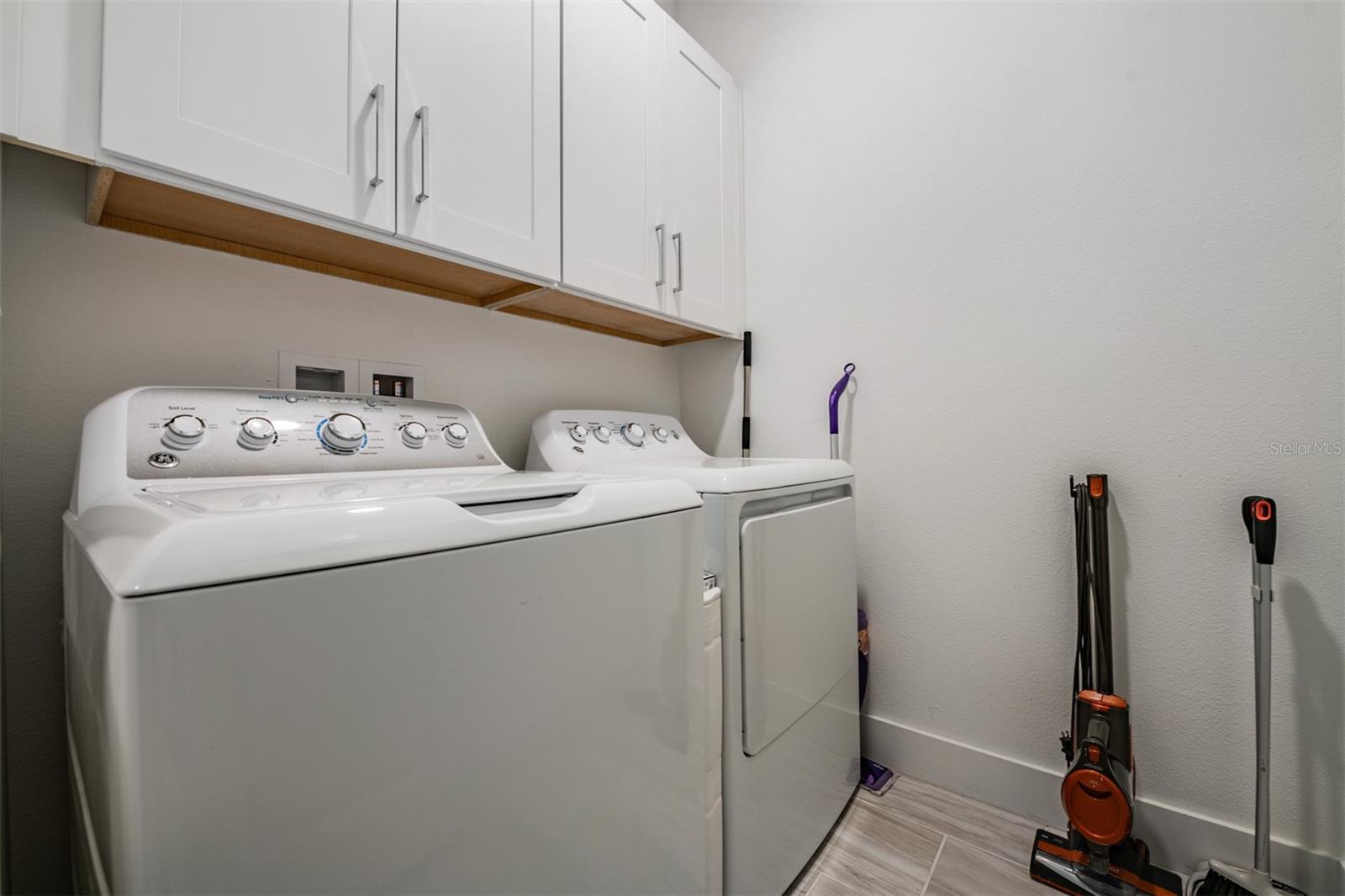 Image 24 of 41 For 9916 Key Haven Road